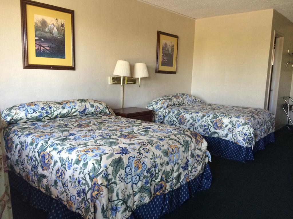 Townhouse Motel 생거 외부 사진